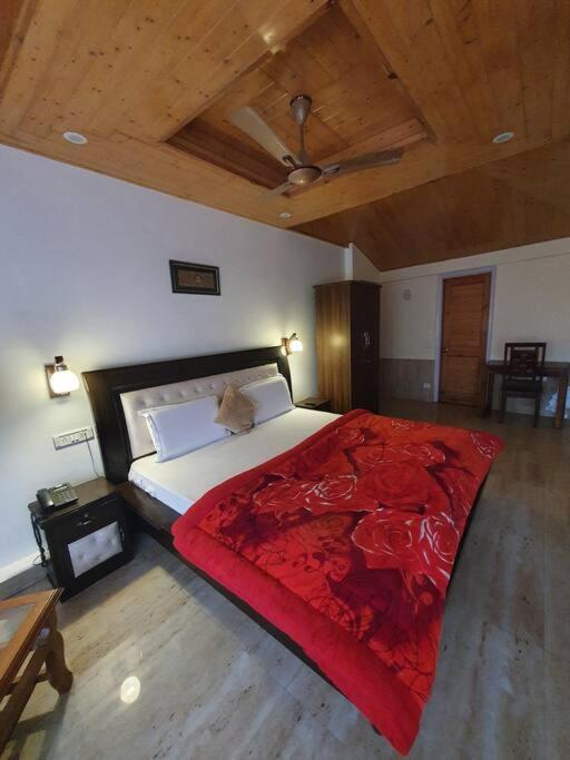 Kasauli Cascade A Cheerfull 4 Bedroom Challet 外观 照片