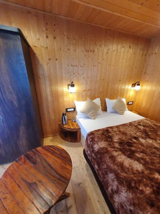 Kasauli Cascade A Cheerfull 4 Bedroom Challet 外观 照片