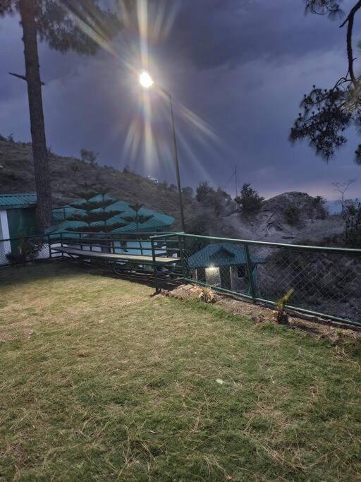 Kasauli Cascade A Cheerfull 4 Bedroom Challet 外观 照片