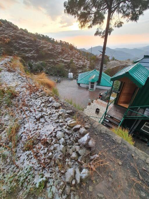 Kasauli Cascade A Cheerfull 4 Bedroom Challet 外观 照片